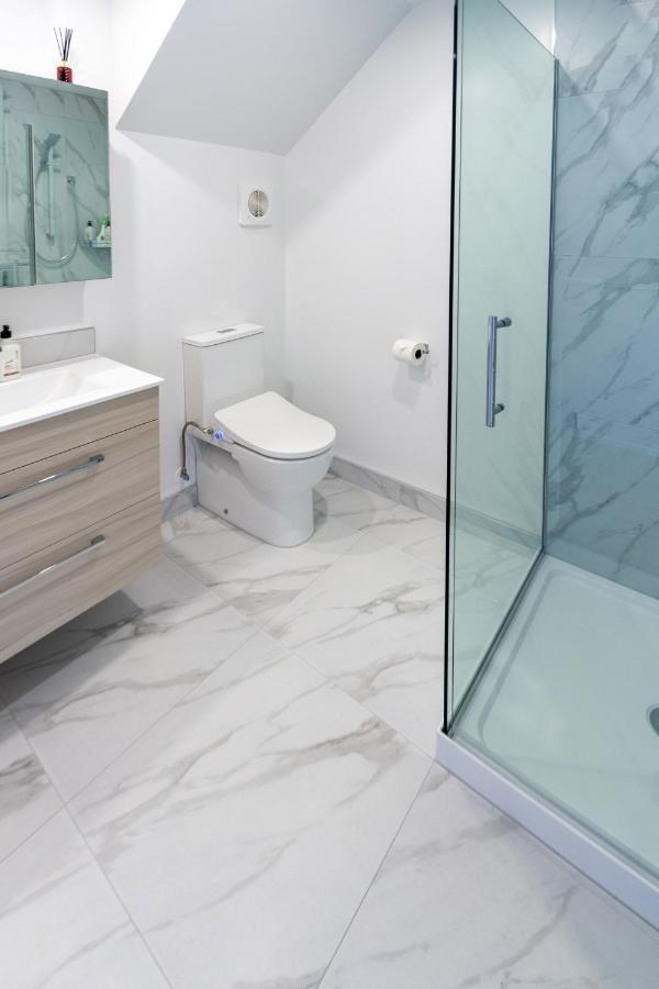 شقة Urban Park Escape 2 Bed 2 Bath W/Carpark كريستتشيرش المظهر الخارجي الصورة